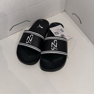 New Puma Leadcat 2.0 Black and White Slide Sandals